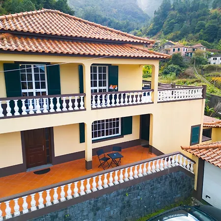 View To The Valley, By Op Holiday home Senhora do Rosario (Madeira)